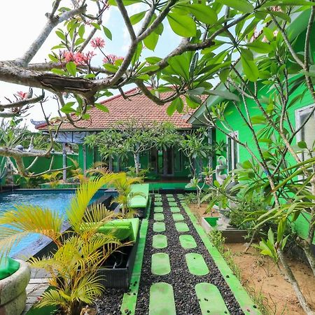 The Green Groves Hostel Lembongan Εξωτερικό φωτογραφία