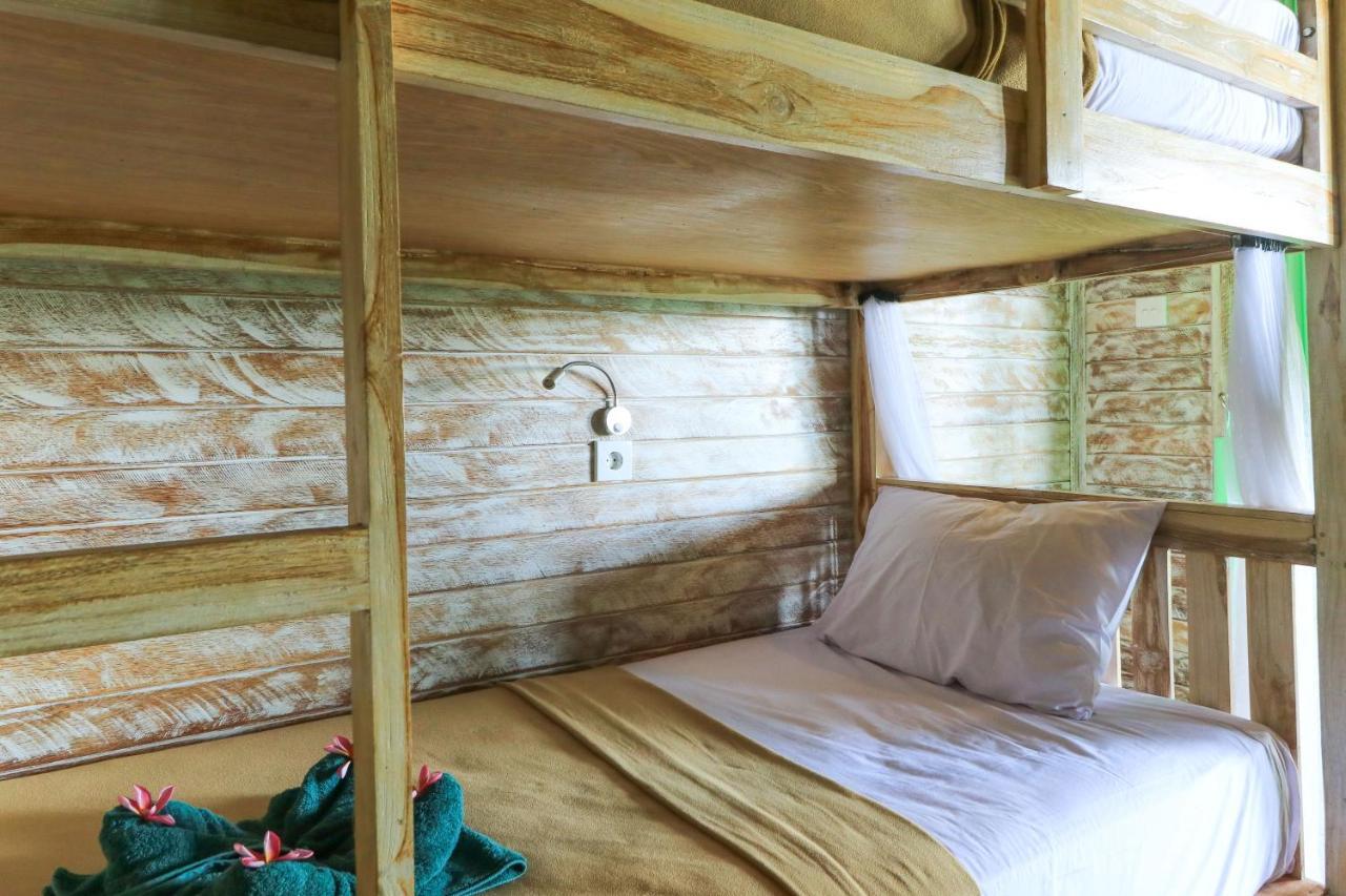 The Green Groves Hostel Lembongan Εξωτερικό φωτογραφία
