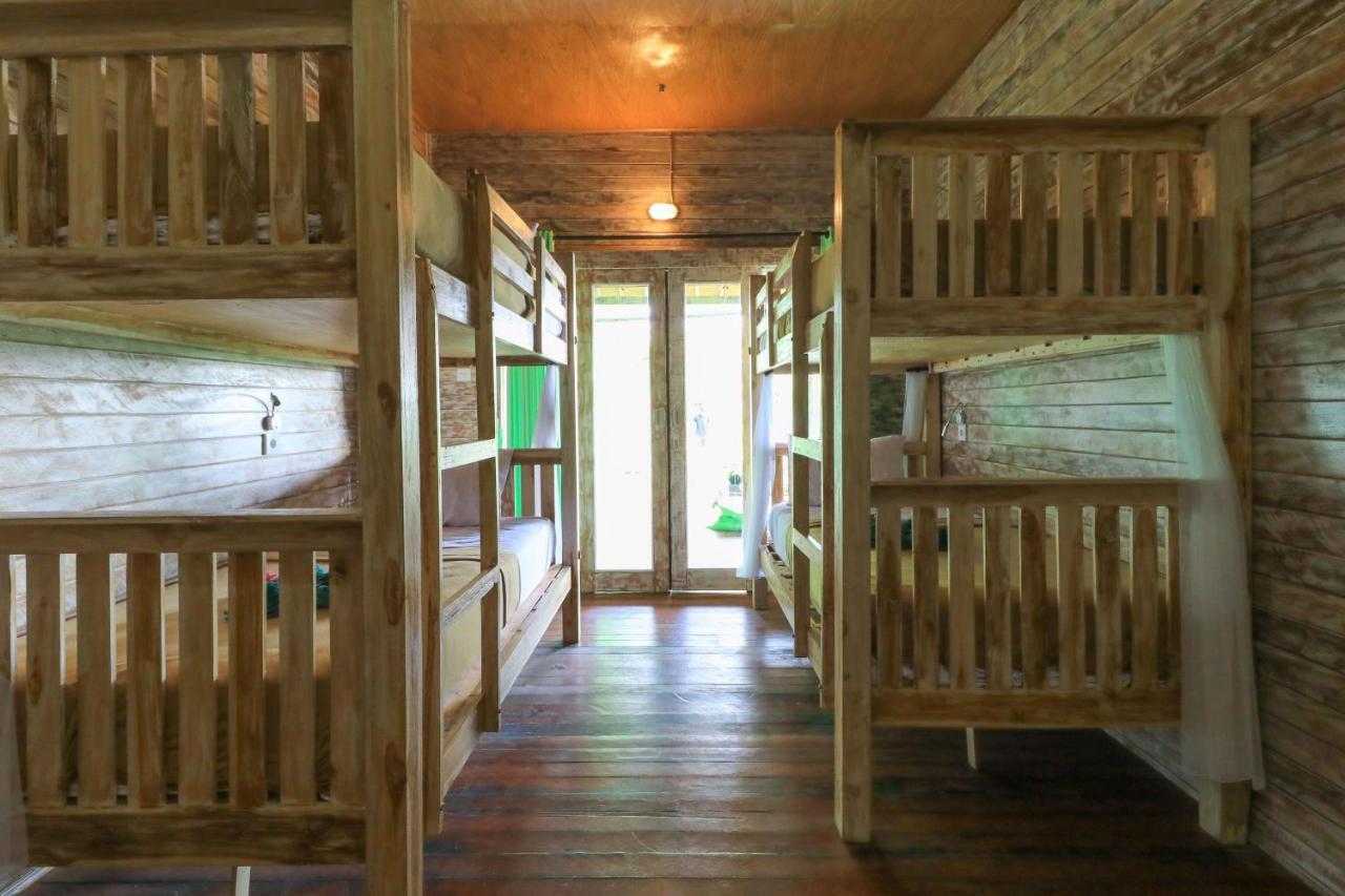 The Green Groves Hostel Lembongan Εξωτερικό φωτογραφία