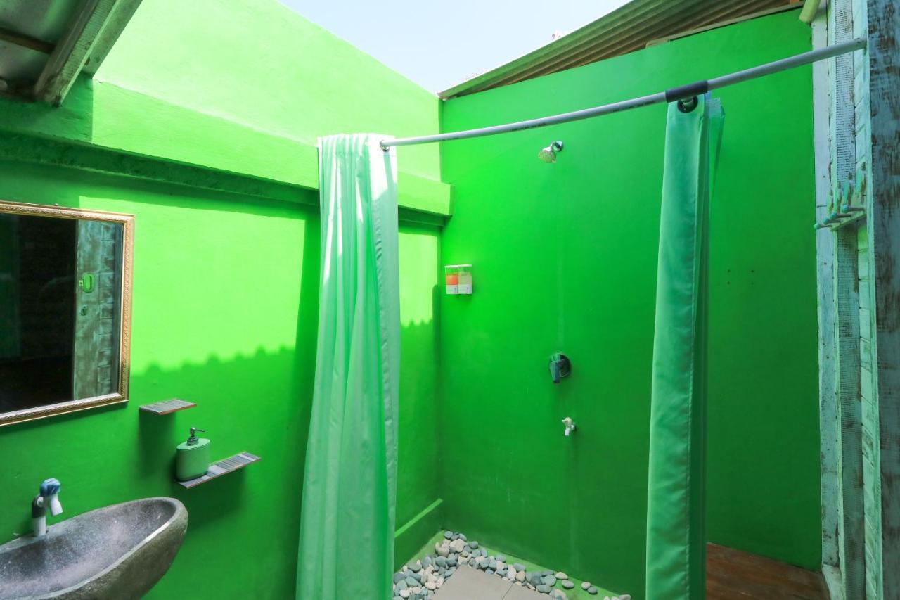 The Green Groves Hostel Lembongan Εξωτερικό φωτογραφία