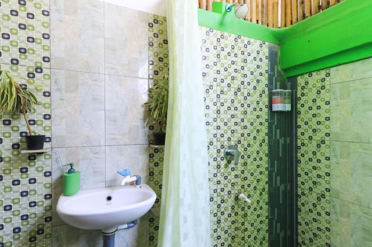 The Green Groves Hostel Lembongan Εξωτερικό φωτογραφία