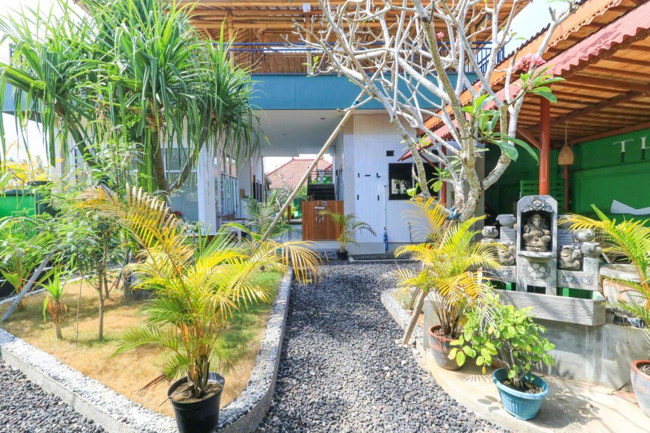 The Green Groves Hostel Lembongan Εξωτερικό φωτογραφία